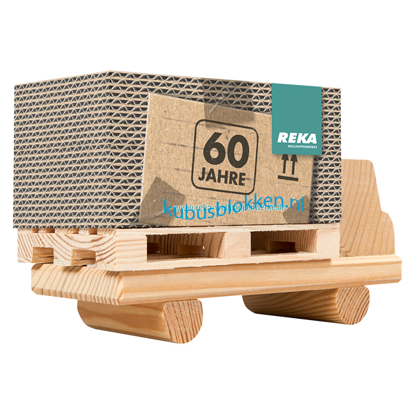 houten vrachtwagen met palletblok